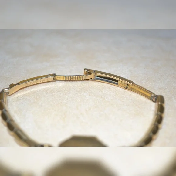 10k Gold Filled Bulova 21 Jewels Wind Up w/Adjustable Gold Filled Band Ladies - Picture 13 of 16